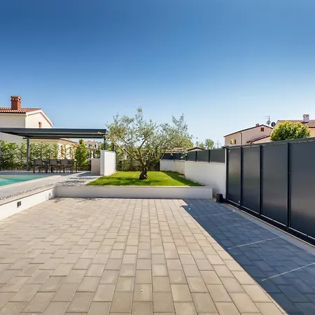 Parenzana By Villsy * Nova Vas (Porec)