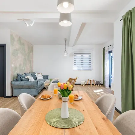 Parenzana By Villsy וילה