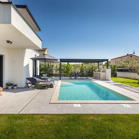 Parenzana Villa *