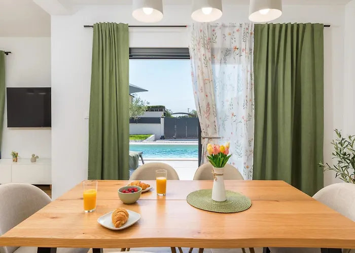 Parenzana By Villsy * Nova Vas (Porec)