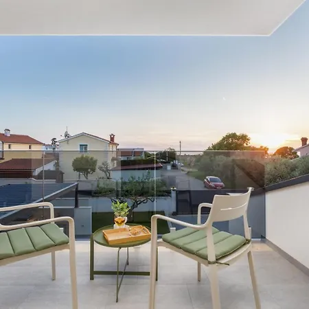 Villa Parenzana By Villsy *