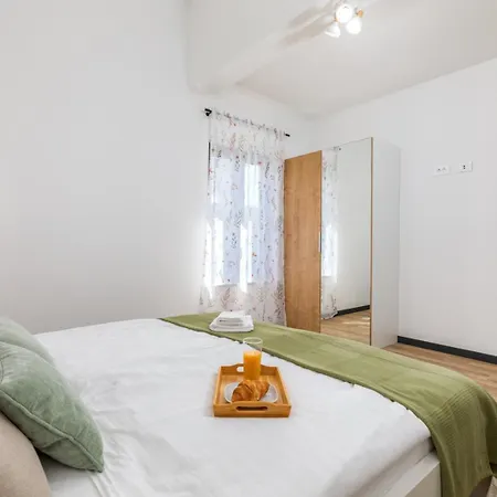 Parenzana By Villsy * Nova Vas (Porec)