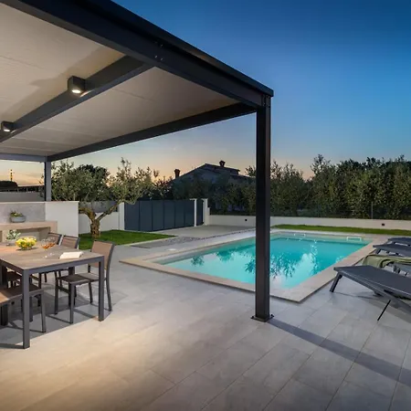 Parenzana By Villsy Nova Vas (Porec)