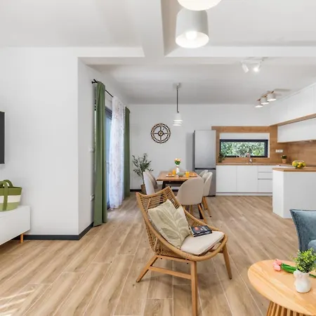 Parenzana By Villsy Villa