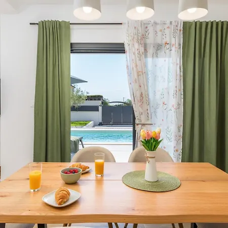 Parenzana By Villsy * Nova Vas (Porec)