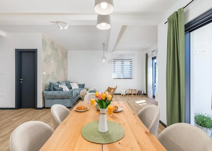 Parenzana By Villsy Vila