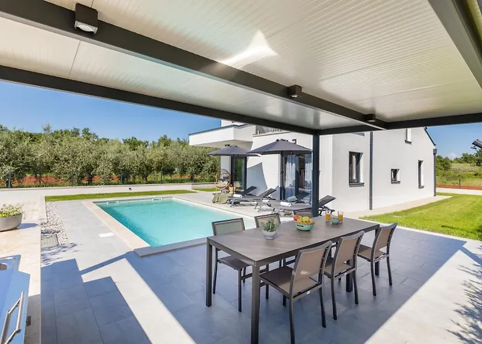 Parenzana By Villsy * Nova Vas (Porec)